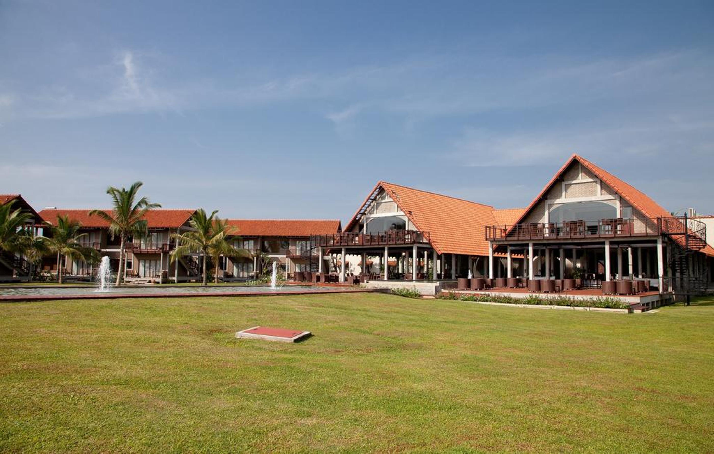 Uga Bay - Pasikuda Hotel Passikudah Exterior photo